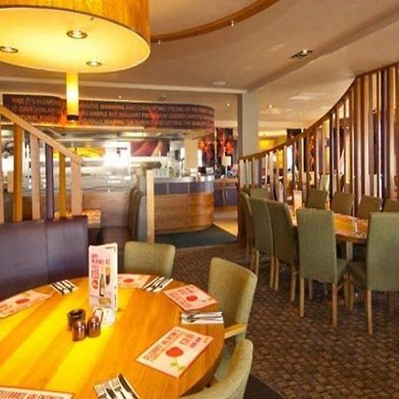 Premier Inn Newton Abbot Ngoại thất bức ảnh