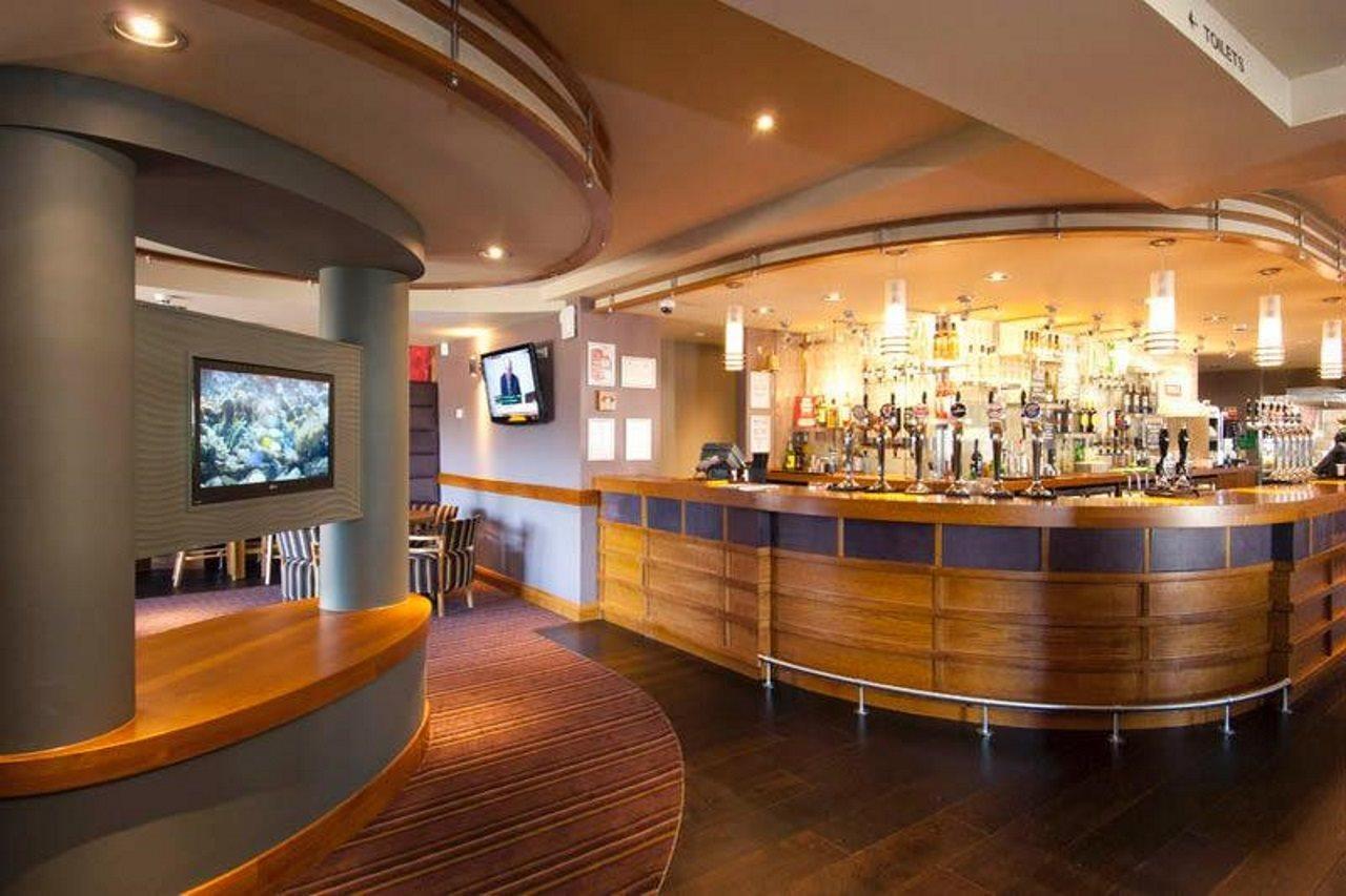 Premier Inn Newton Abbot Ngoại thất bức ảnh