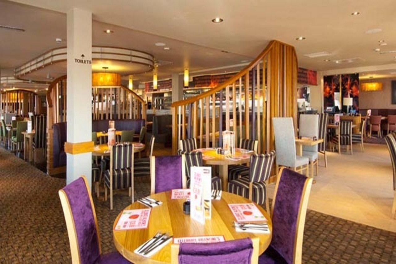 Premier Inn Newton Abbot Ngoại thất bức ảnh