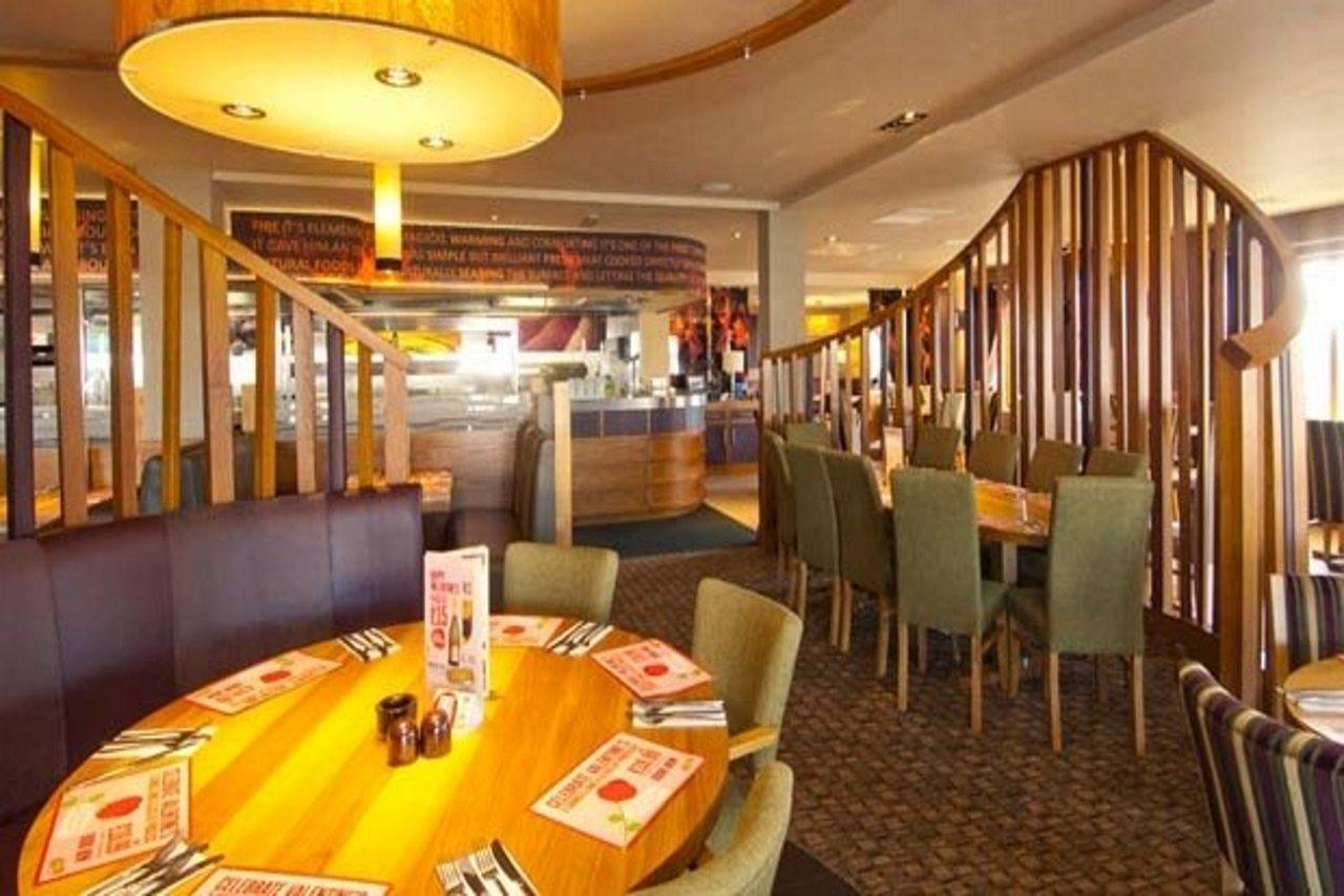 Premier Inn Newton Abbot Ngoại thất bức ảnh